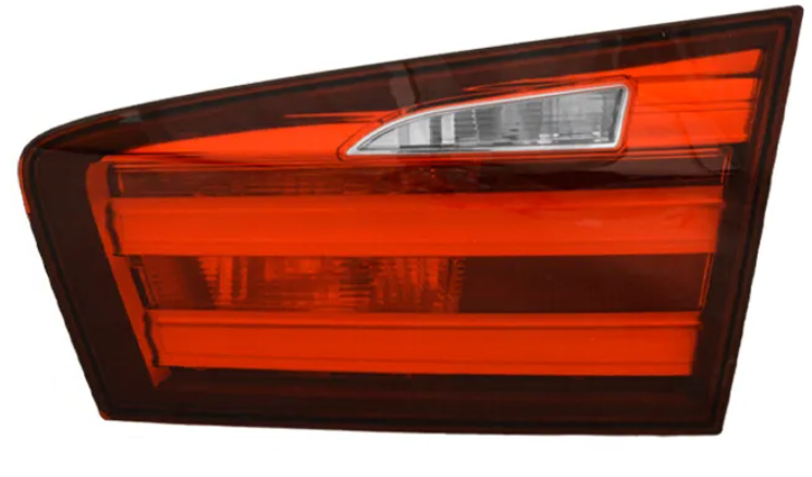 BMW 5 (09-) Lampa tylna (KOMBI, Veleo, wewnętrzna, prawa), 2019883V, 044382, 63217203228, 7203228